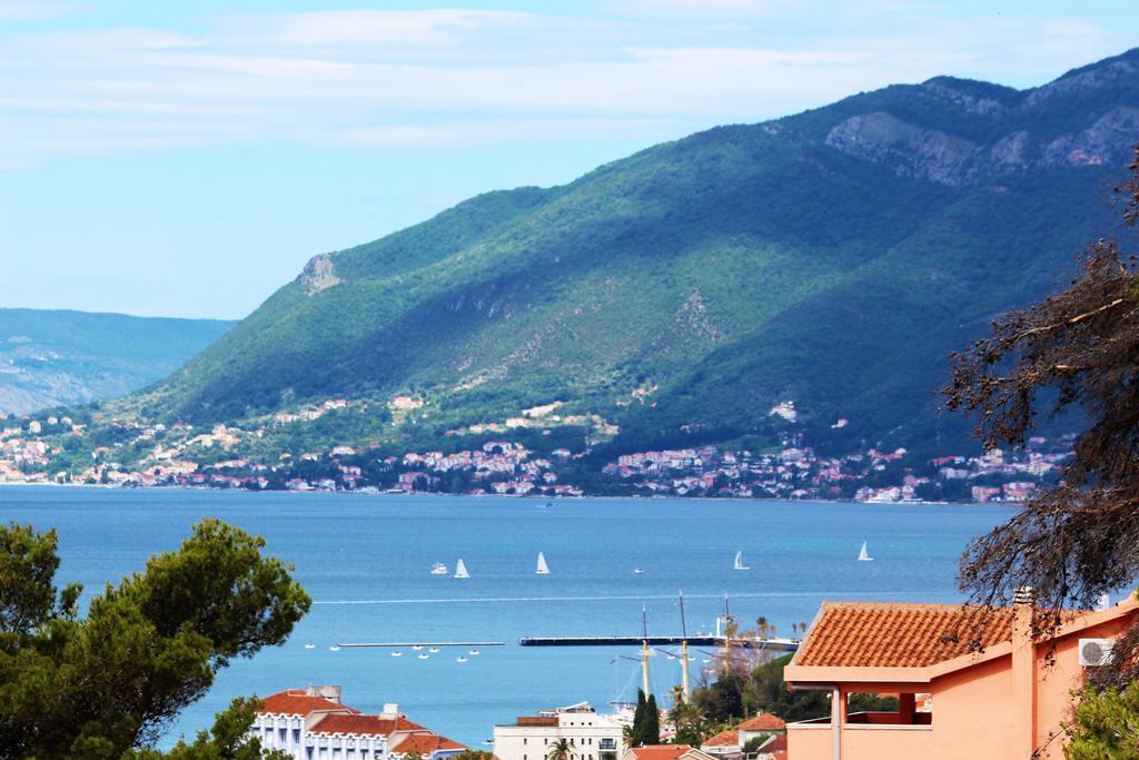 Apartments Siesta Tivat Exterior foto