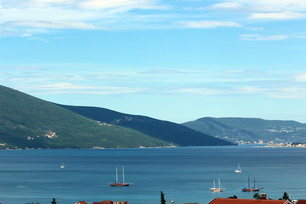 Apartments Siesta Tivat Exterior foto
